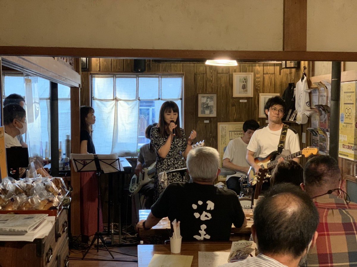 marissp16's tweet image. 沼垂ビアパブさんでマリプロライブ！
素敵なお店で演奏出来て嬉しかったです😄
 #MARIPROJECT