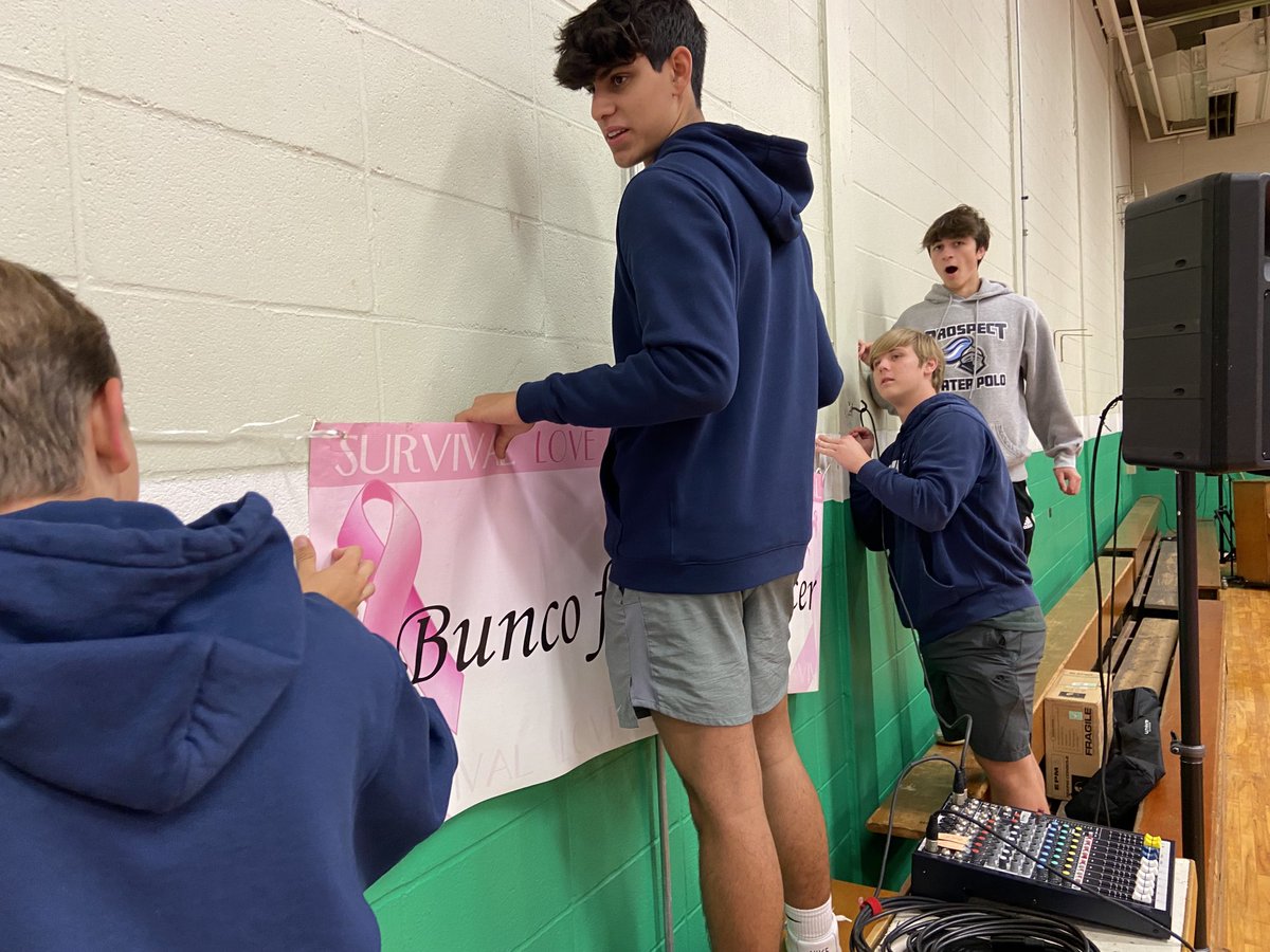 jasonblock216's tweet photo. Talk about a great way to start the weekend! The #KnightMedia crew teamed up with girls’ tennis as part of #ProspectGives22 to help set up for a breast cancer awareness fundraiser tomorrow at St. Mark’s. ⁦@KnightsofPHS⁩ ⁦@FrankMirandola⁩ https://t.co/gF5us1ZP9B