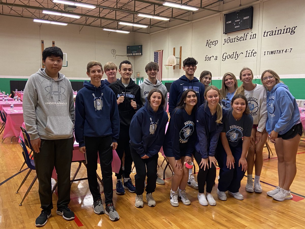 jasonblock216's tweet photo. Talk about a great way to start the weekend! The #KnightMedia crew teamed up with girls’ tennis as part of #ProspectGives22 to help set up for a breast cancer awareness fundraiser tomorrow at St. Mark’s. ⁦@KnightsofPHS⁩ ⁦@FrankMirandola⁩ https://t.co/gF5us1ZP9B