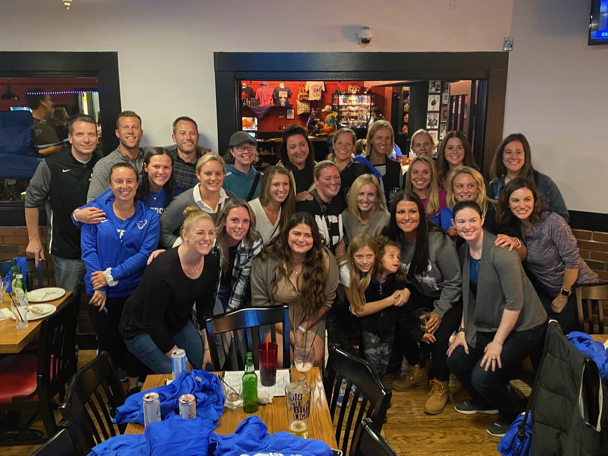 Kicked off Homecoming with a Women’s Soccer alumni social at <a href="/AnchorBarMaple/">AnchorBarAmherst</a>. Can’t wait to see everyone today to watch <a href="/UBFootball/">Buffalo Football</a> and again Sunday for our game at 1pm! 

#WeAreOne #CARE #UBHornsUp