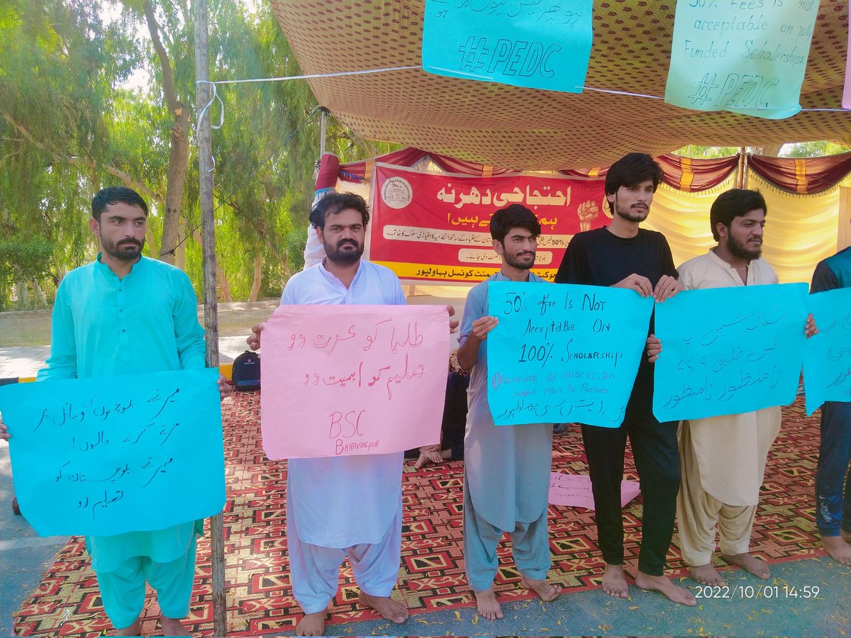 Dostmohammad54's tweet photo. بلوچستان کے طلباء کو پڑھنے دیں۔#TokenHungerStrikeInIUB
#NoFeesOnReserveSeatsInIUB @mjdawar @Malalamaiwand1 @HamidMirPAK @MahrangBaloch_ @Senator_Baloch @MKAchakzaiPKMAP @ImaanZHazir @tilyan_aslam https://t.co/A3h6Hfy137