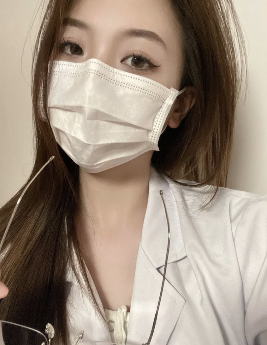 Xy7899's tweet photo. 哥哥喜欢会喷水的我吗，转推点赞抽小哥哥尝尝 #性瘾女孩 https://t.co/RafqXZ2R7Y