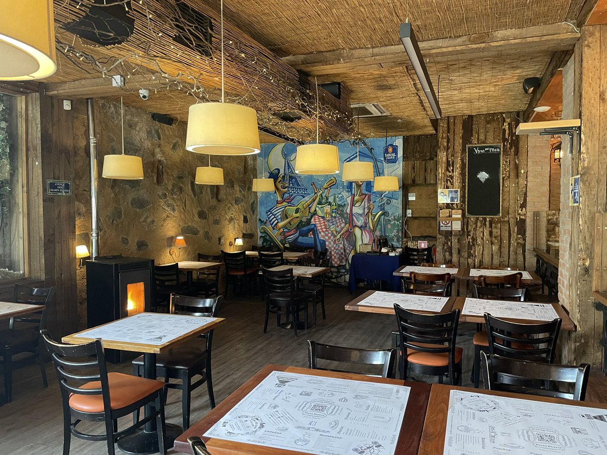 ClauDePizan's tweet photo. #ComidaFrancesa
Si les gusta la comida francesa en Chicureo está el restaurante “Pizza Bistrot”
Sopa de cebolla, escargot à la Provence, Confit de Pato, Tartiflette, Boeuf tartare, lapin, etc Las pizzas son de miedo también. https://t.co/bEcGLo7IdX