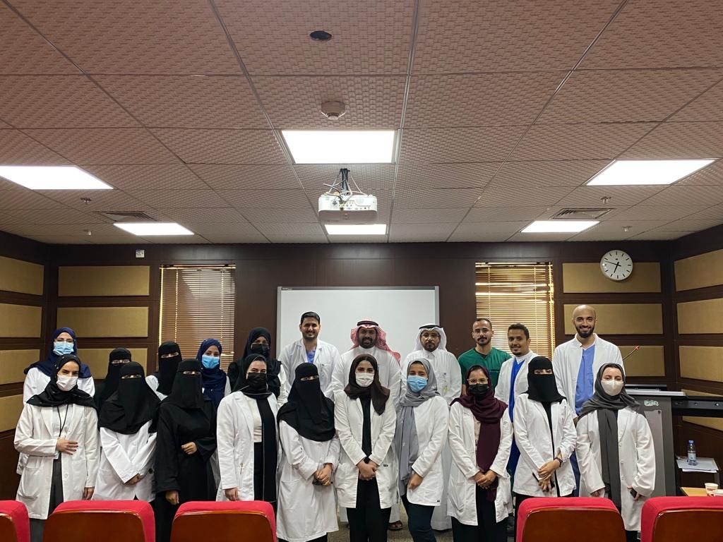 pedia_ksu's tweet photo. نرحب بالمتدربين الجدد في برنامج طب الأطفال ؛ ونتمنى لهم دوام التوفيق .. 
Welcome to the pediatric family https://t.co/CxlldS5Mr4