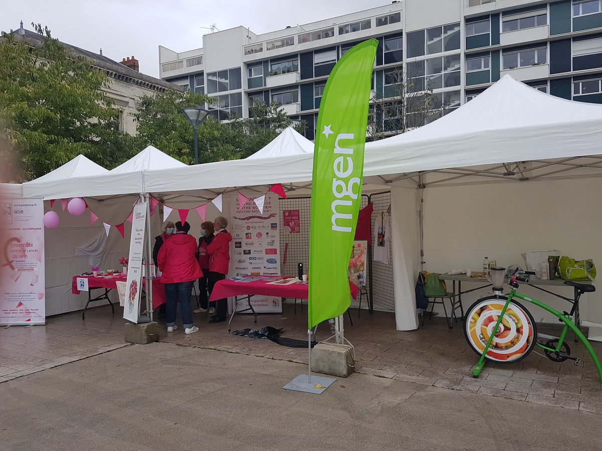 mgen49's tweet photo. #OctobreRose2022 #Prévention #Santé Très heureux d'avoir accompagné @LigueCancer49 et @Angers lors de ce lancement de mois #rose Une sensibilisation essentielle pour tous...et messieurs contrairement à  ce que nous avons pu entendre, vous êtes concernés vous et vos proches 😎 https://t.co/XVTssHDTxM