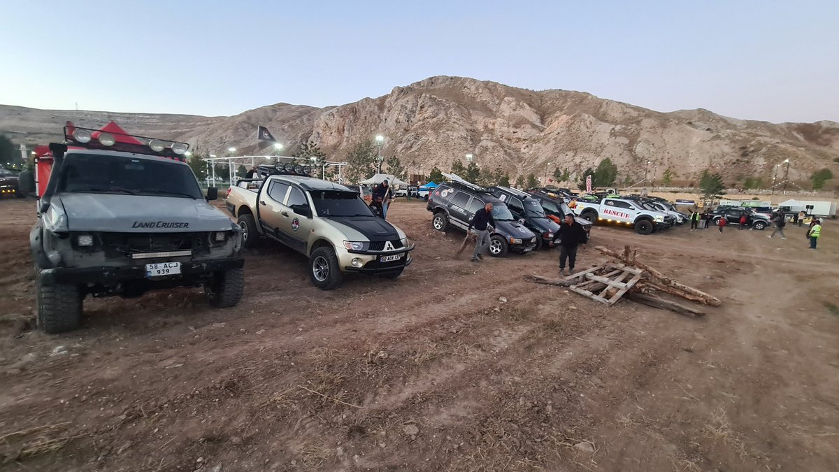 KorayYeni2's tweet photo. Sivas off road oyunlari https://t.co/vXybrepSoN