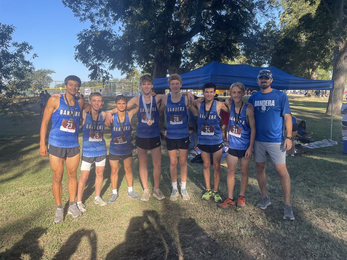 BanderaBTFXC's tweet photo. Varsity boys take 2nd at the Seguin Invitational! https://t.co/EJPCEci7ed