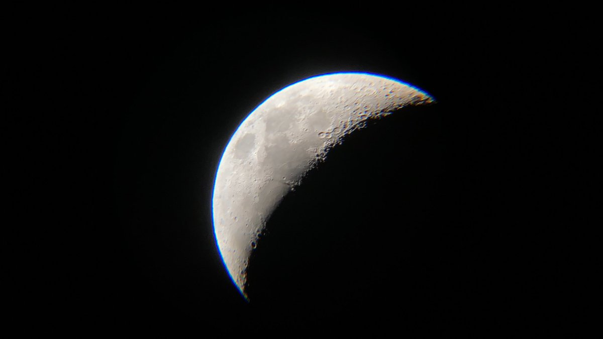 maarinelnlee's tweet photo. Happy International Observe the Moon Night! #InOMN2022 🌙 https://t.co/yK5h6BvFDs