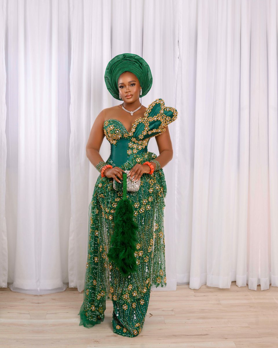Official_CeeC's tweet photo. Happy Independence Day 🇳🇬!!!!! https://t.co/uKXumV4dkO