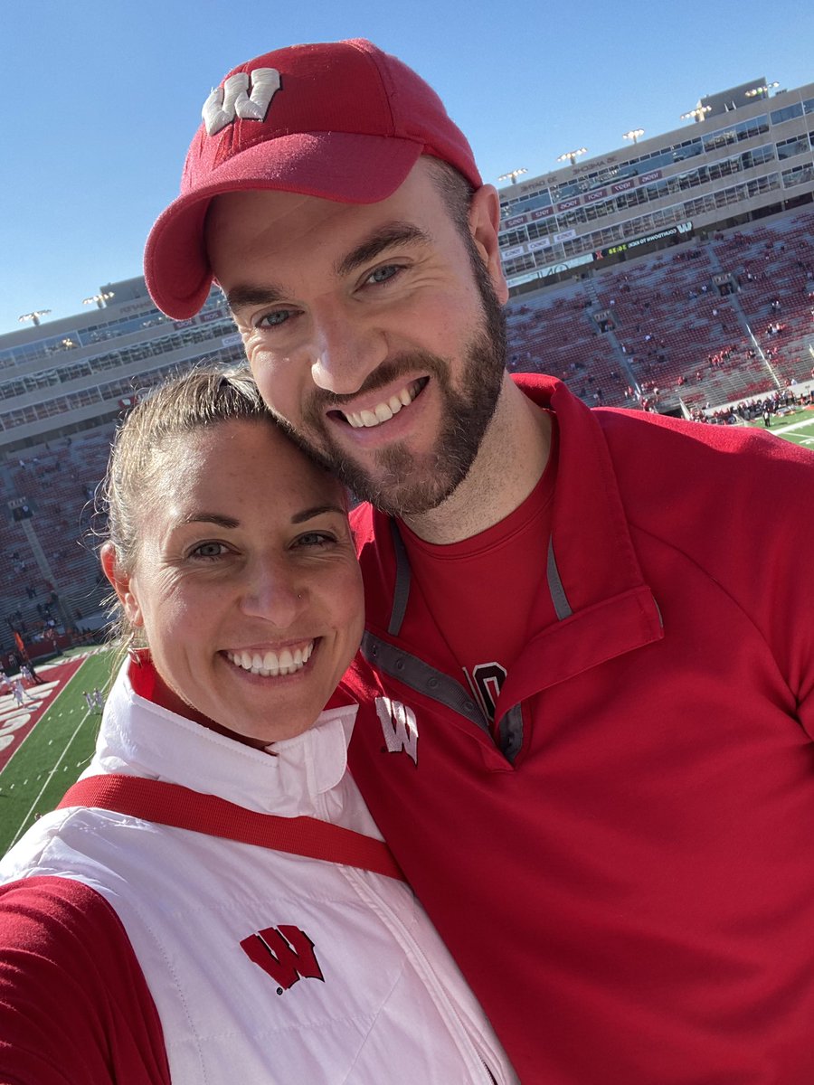 WiscoJulius's tweet photo. Go Bucky! #OnWisconsin #Homecoming @UWBadgers https://t.co/NaQ2V1P0wA