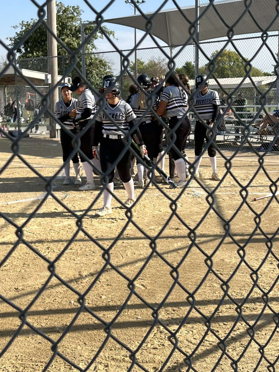 Lutz_22's tweet photo. Grand slam by Bree Woodward #4 in top of 2! https://t.co/lz2lsfASDS