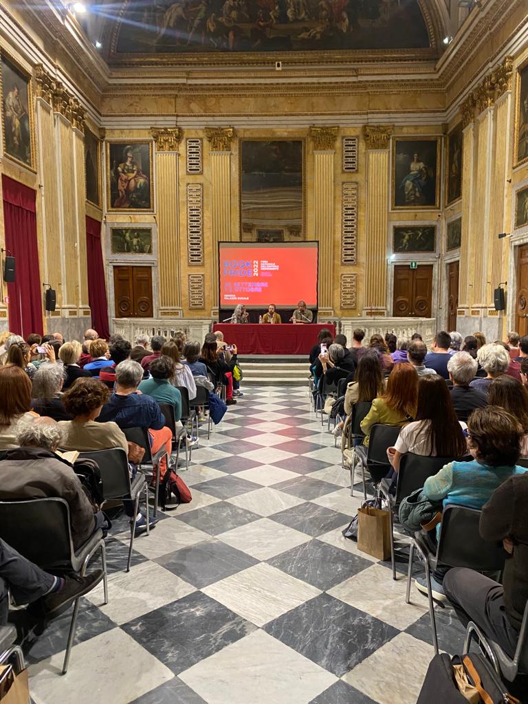 Codice Edizioni tweet media