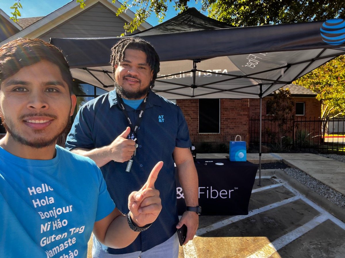 #GrandPrairieRetail is out in the field on this Saturday in search of our next #ATTFiber Subscribers! 💻🎮
#LifeatAtt <a href="/AngelJNTX/">Angel Jaramillo</a> <a href="/Stuff_stephsaid/">Stephanie Ross</a>