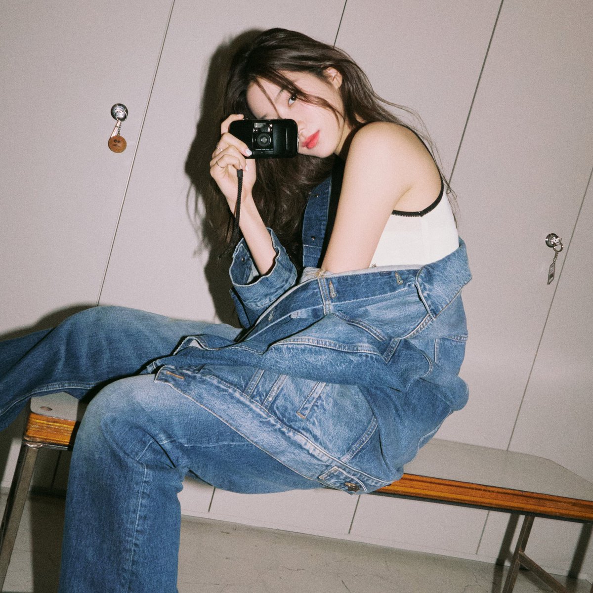 lesserafimpics_'s tweet photo. pov: nakamura kazuha is your girlfriend https://t.co/L4eIA3FHRY
