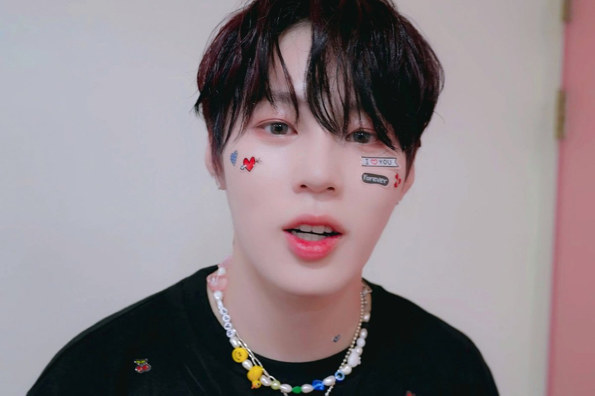 cloud_cream94's tweet photo. 221001 #하성운 #HASUNGWOON https://t.co/XJoHsNaIgB