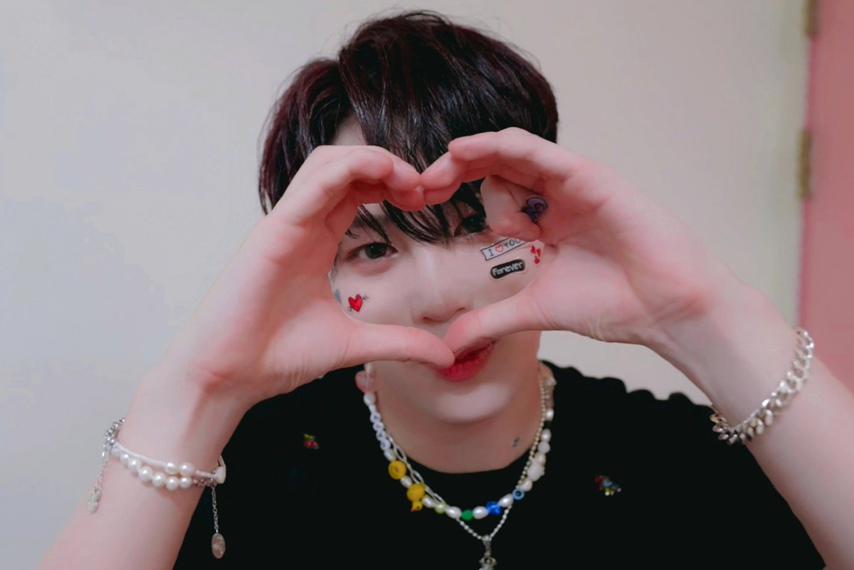 cloud_cream94's tweet photo. 221001 #하성운 #HASUNGWOON https://t.co/xXF6kMuRwT