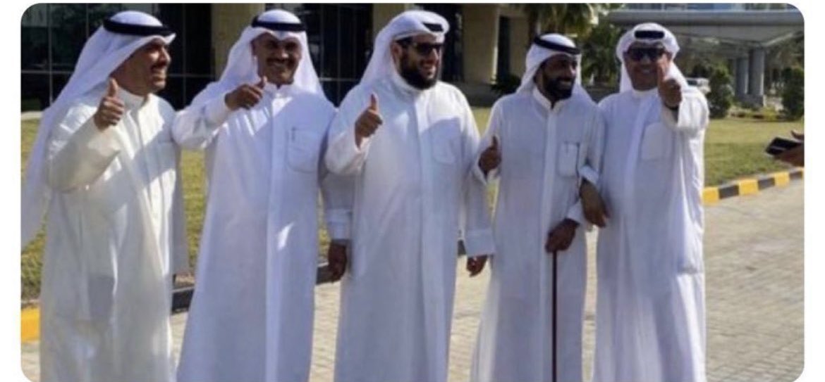 #انتخابات_مجلس_الامه_2022
#عبيد_الوسمي 
#مساعد_العارضي 
.
المعني الحقيقي للمثل المعروف
      (((((  طير أبن برمان  )))))

تفهم ماتفهم مشكلتك👇