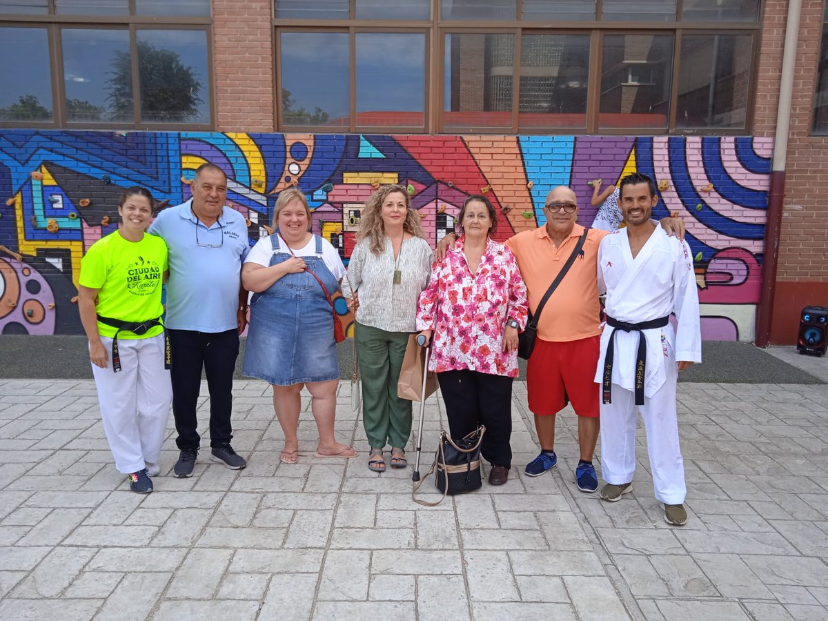 ConfapaMadrid's tweet photo. Nuestra enhorabuena a @ampaCDA y @AireCeip por la iniciativa de celebrar una fiesta de bienvenida al alumnado en colaboración de AMPA y centro educativo 👏👏👏 https://t.co/4CoTJ729Pk