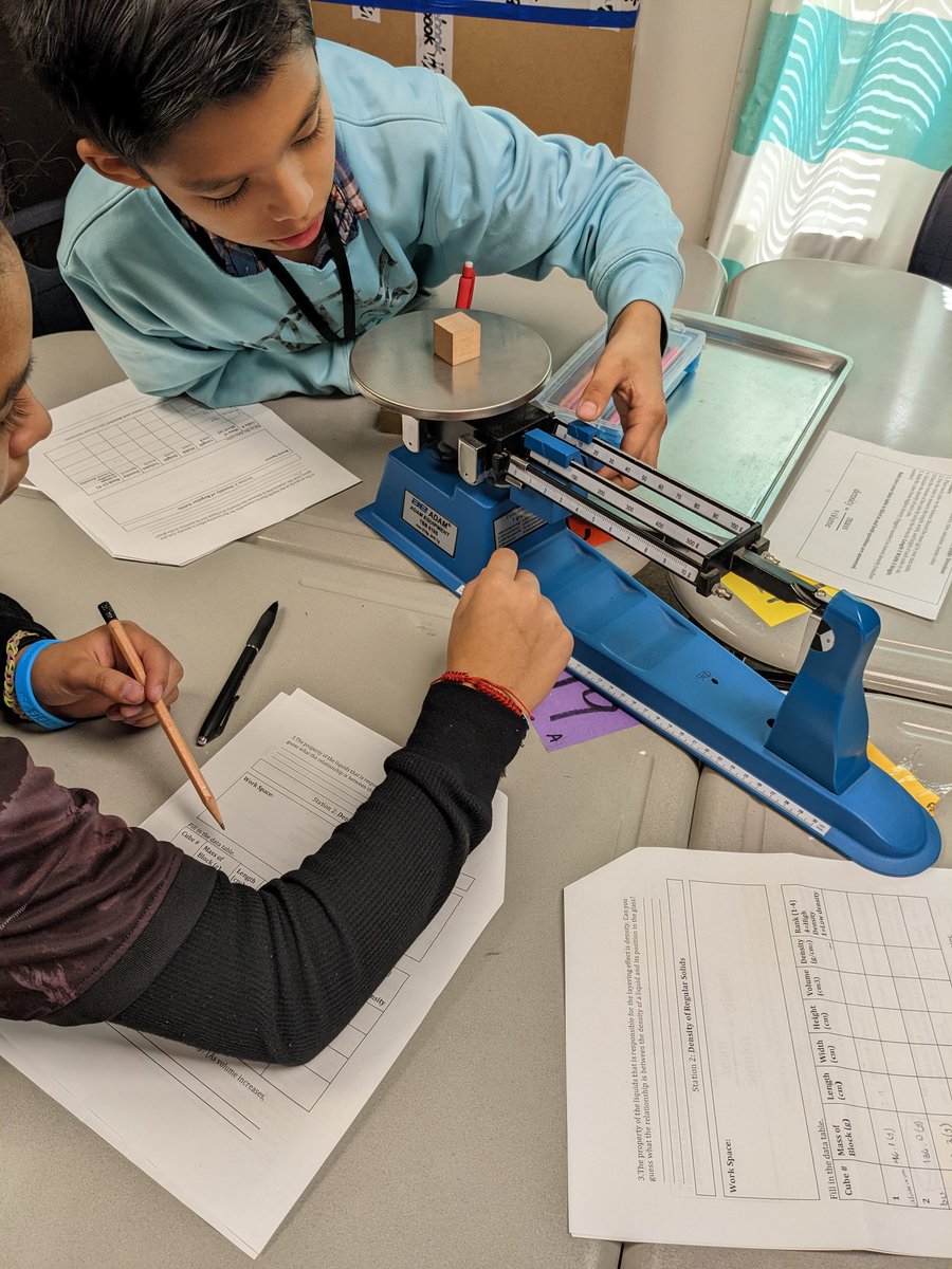 shurst_8science's tweet photo. Exploring density is more than sink or float, it's calculating, measuring and understanding the amount of density compared to water. My students are rocking this lab. 
#WeAreCMS #FutureScientist #TheClevelandWay https://t.co/B8qt1w2kee