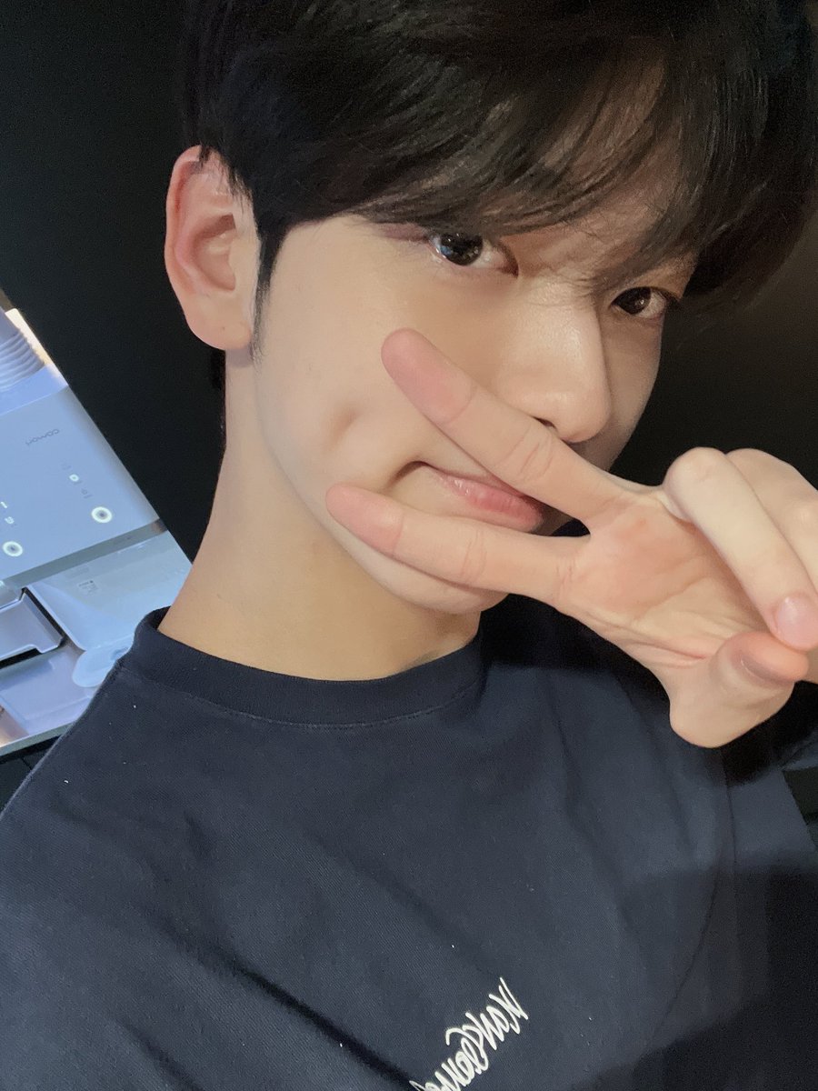 TXT_members tweet picture