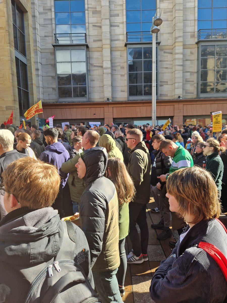 createadrama's tweet photo. Glasgow #EnoughIsEnough https://t.co/84I4TQ46Tj