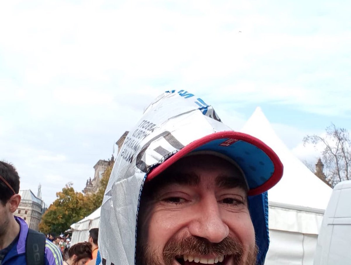 RunningwayTT's tweet photo. #PollitosPorElMundo
El pasado domingo, nuestro compañero Alberto corrió uno de las 6 Majors, el Maratón de Berlín, logrando así un sueño.
¡Enhorabuena Alberto!
#MicMic https://t.co/VKZtG8pIg5