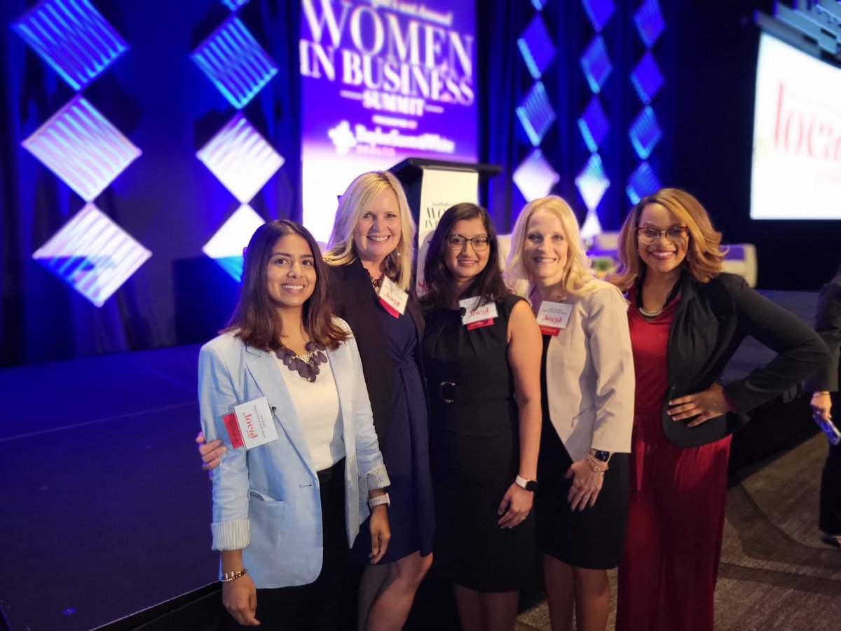 AKulkarniMD's tweet photo. It was energizing to be surrounded by so many #PowerfulWomen at the @localprofiletx 21st Women in Business Summit! #BestSummitEver #BestDayEver #BadassWomen @bswhealth_DFW https://t.co/Cct9Av49P8