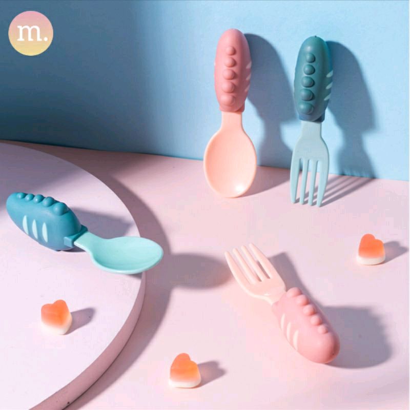 melmonica's tweet photo. I'm selling [Sudu Baby] Baby Spoon and Fork Se... for RM15.90. Get it on Shopee now! https://t.co/T6UeYrsjCw #ShopeeMY https://t.co/VIBuJVZElF