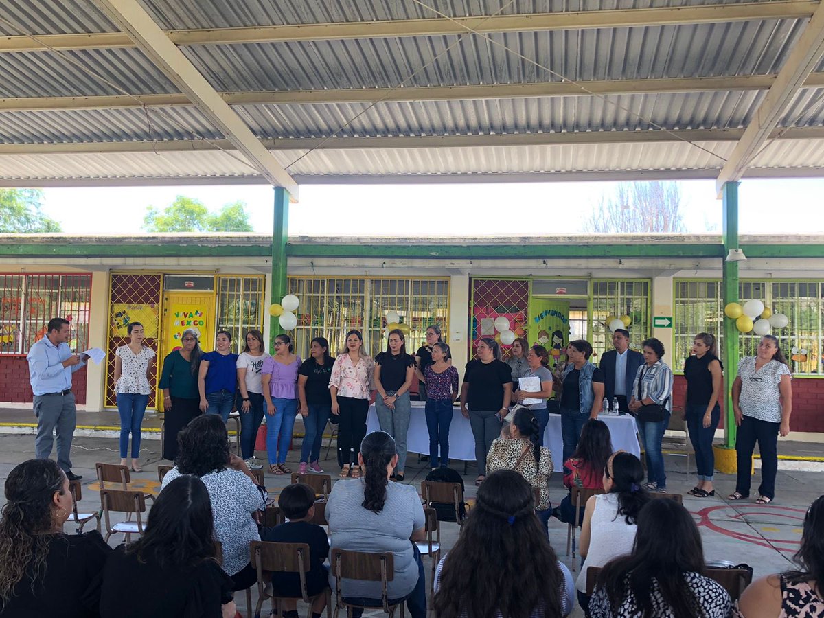 SNTE21's tweet photo. #UnoSomosTodos🙋♀️
#TodosSomosUno🙋♂️
Continuando con las asambleas de renovación de las delegaciones y centros de trabajo que conforman la #Sección21🟠 del #SNTE📚, la #DI33 de Preescolar; #DI38 de Primarias; #DII57, #DII204 de Secundarias Generales y Técnicas; #DII88 de https://t.co/3pspFe5jFR