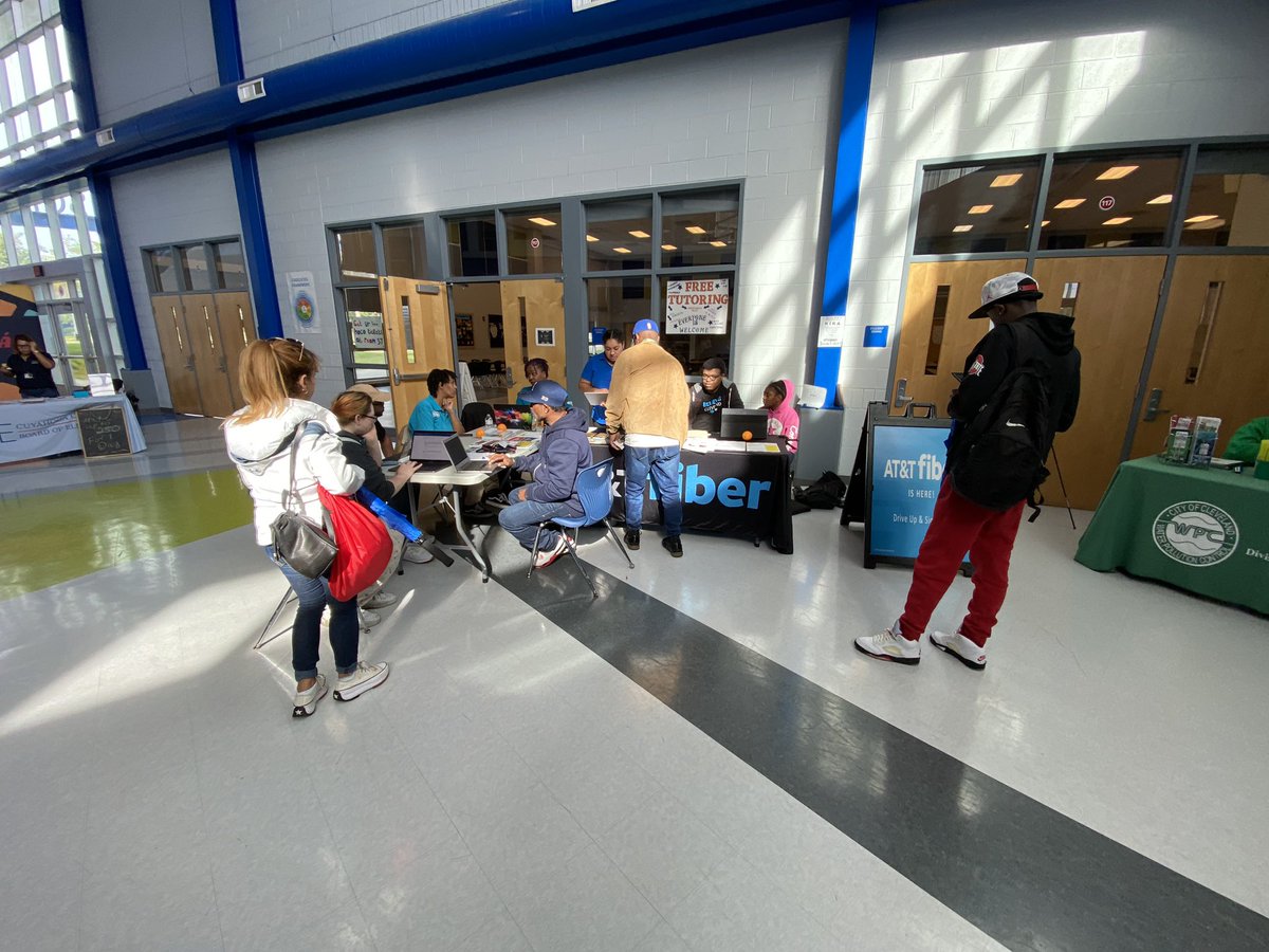 CLETonyCostanzo's tweet photo. @ATT bridging the digital divide at the Cleveland Utility Resource fair signing up all who should up for ACP and giving free laptops away those who qualified and signed up for ACP.  Thank you to the Digital Navigators!#RET3 #Esperanza #Cevelandpubliclibrary #ASC3 https://t.co/eNyVyRJAmV