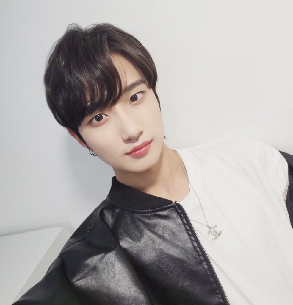 newkiddimal's tweet photo. 🎉 Happy Birthday Woochul 🎉
#HappyWoochulDay https://t.co/OeoqnRPbgp