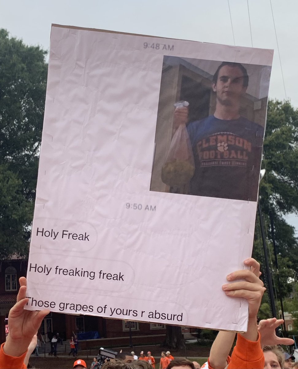 CollegeGameDay's tweet photo. No words 😭 https://t.co/80pP3CFyJr