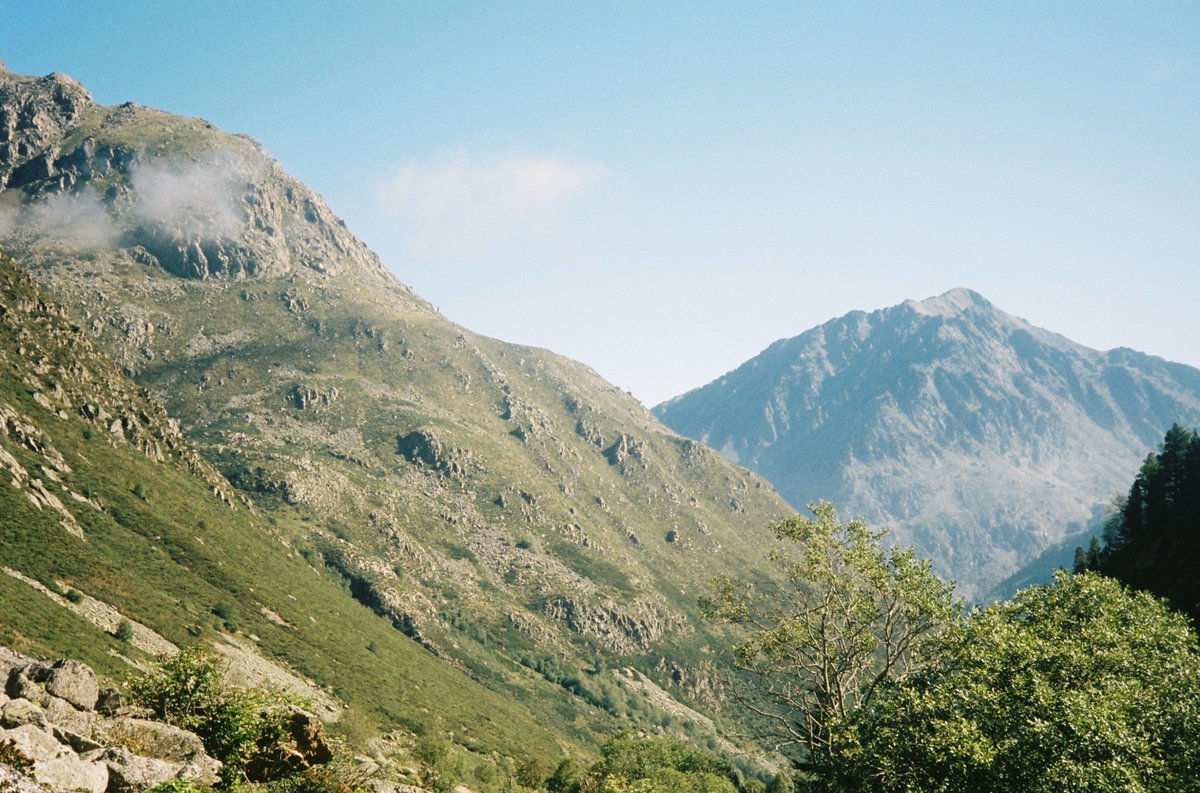 angry_jackie's tweet photo. Montées pyrénéennes et bivouac en septembre, jamais fin de l'été n'avait paru si belle : https://t.co/lgxwcpcpcG