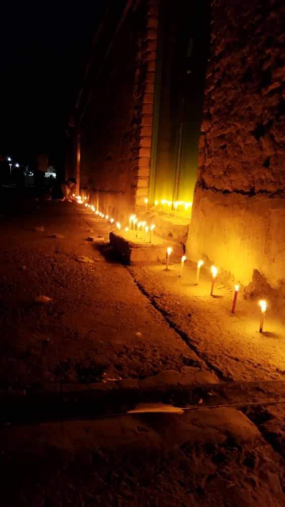 Sadaf_TJK's tweet photo. کابل

خون از بر و دوش آسمان گل بدهد
 آتش ز زمین قیامت کُل بدهد
دوزخ چقدر بلند باید سوزد
تا تشبه کوچکی ز کابل بده

#StopHazaraGenocide https://t.co/LjsIgvgPi8
