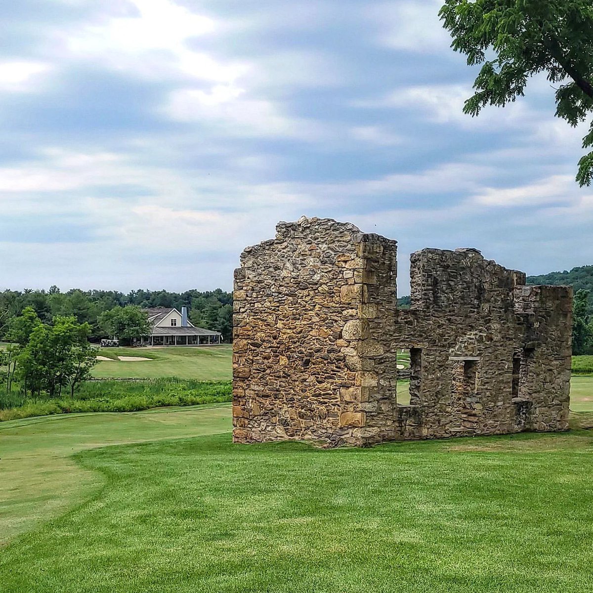 We have spots open for the @foldsofhonor Tournament featuring @flyingdogbrewery Call 301-695-3899 NOW to join the fun!
 •••
#repost @nicknittany Saved the best for last (in my opinion). Fun round at @whiskeycreekgolf ⛳️⛳️⛳️ #golftrip #golflife #golf #whiskeycreekgolfclub