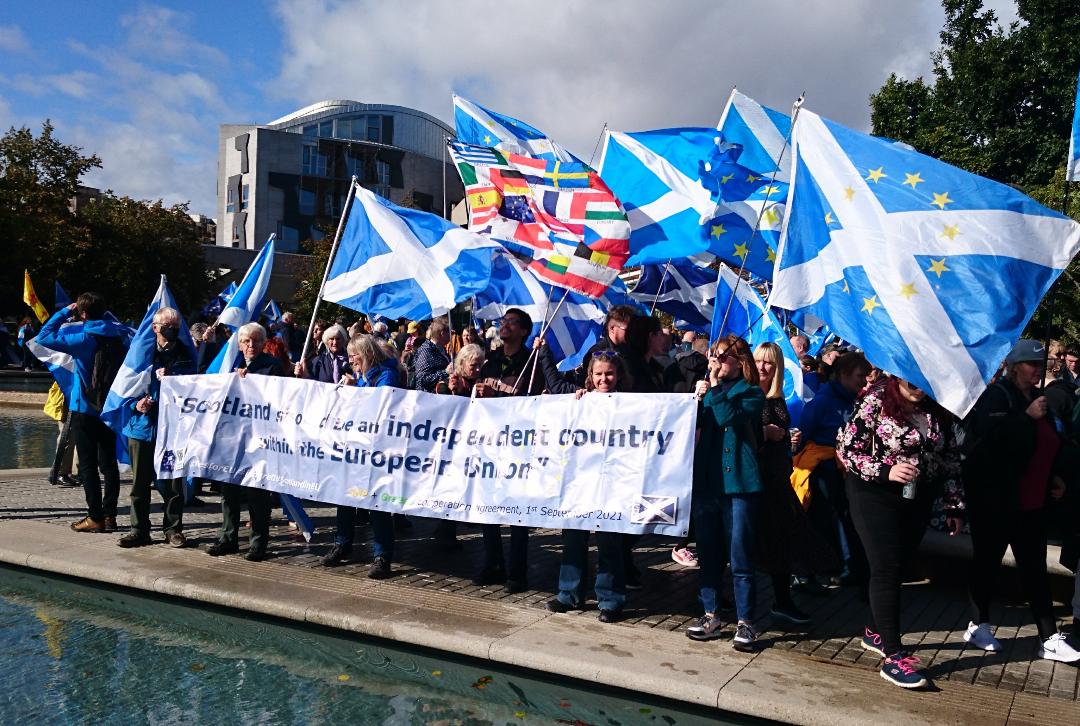 The march felt like a turning point - there was so much shared positivity and confidence.
There is no longer any doubt that Scotland's future will be better with #independence.
And that it will come soon.
And we'll be a respected partner in the EU.
#ScotlandinEU
#AUOBEdinburgh