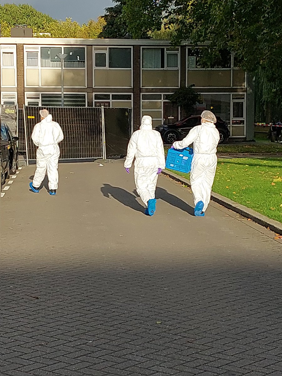 POL_Rotterdam's tweet photo. Forensische Opsporing doet onderzoek naar het incident aan de #Loderstraat #Rotterdam naast metrostation #Melanchthon. Heeft u info en nog niet met de Politie gesproken? Bel dan met 0900-8844. https://t.co/jNCpZ37aoc