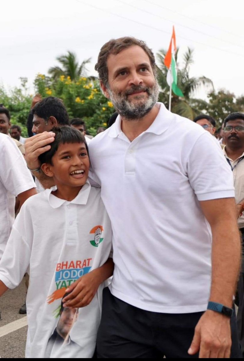 AlvinJebasheela's tweet photo. #இந்தியஒற்றுமைப்பயணம்
#BharatJodoYatra
#RahulGandhi
#23thday https://t.co/YFhvAZXrv1