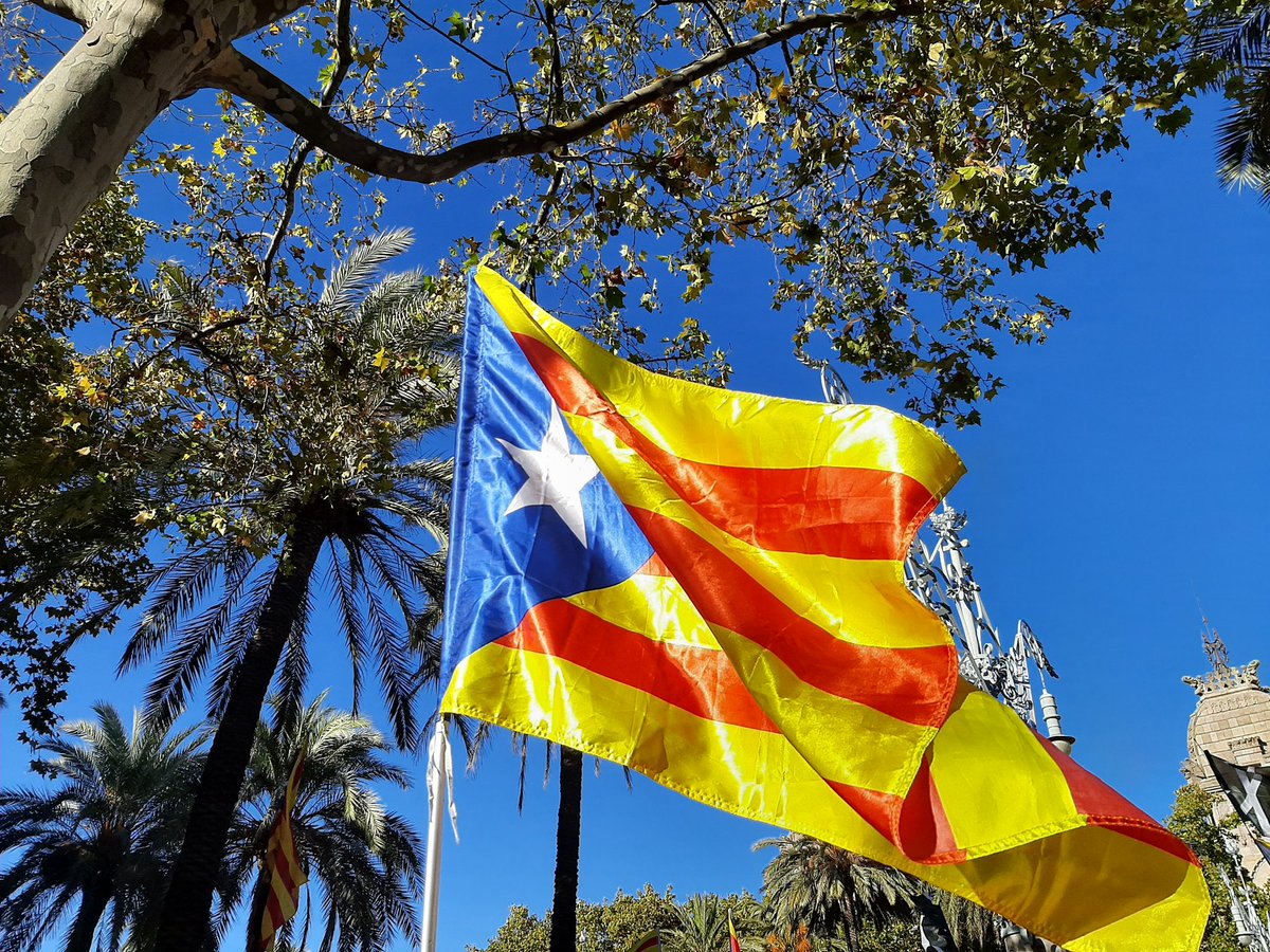 Independència!!
#1Oct2017 #dempeus