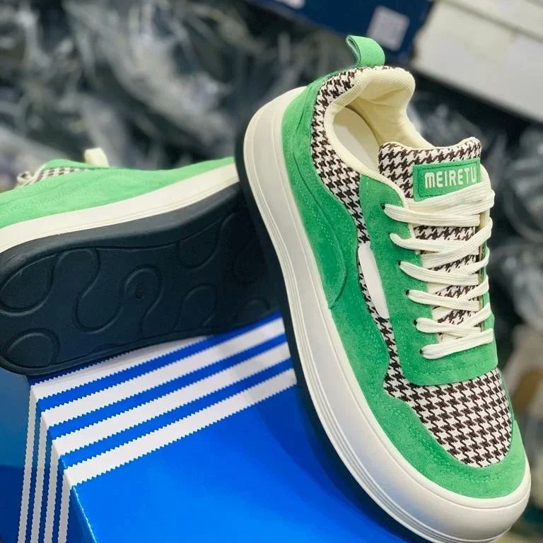 TreasureShoes's tweet photo. Available 🌹

Size: 39 - 44
Price: 11,000

WhatsApp 09163603964 or DM

#Sneakers #Lekkitollgate #Ikeja #Kaduna #TakeBackNaija #October1st Liverpool Arsenal Brighton #4MillionMarchForObiDatti #IndependenceDayNigeria #OBIdientlyYUSful #Obidients #BeautyTukura #NigeriaAt62 https://t.co/zwerURQPd4