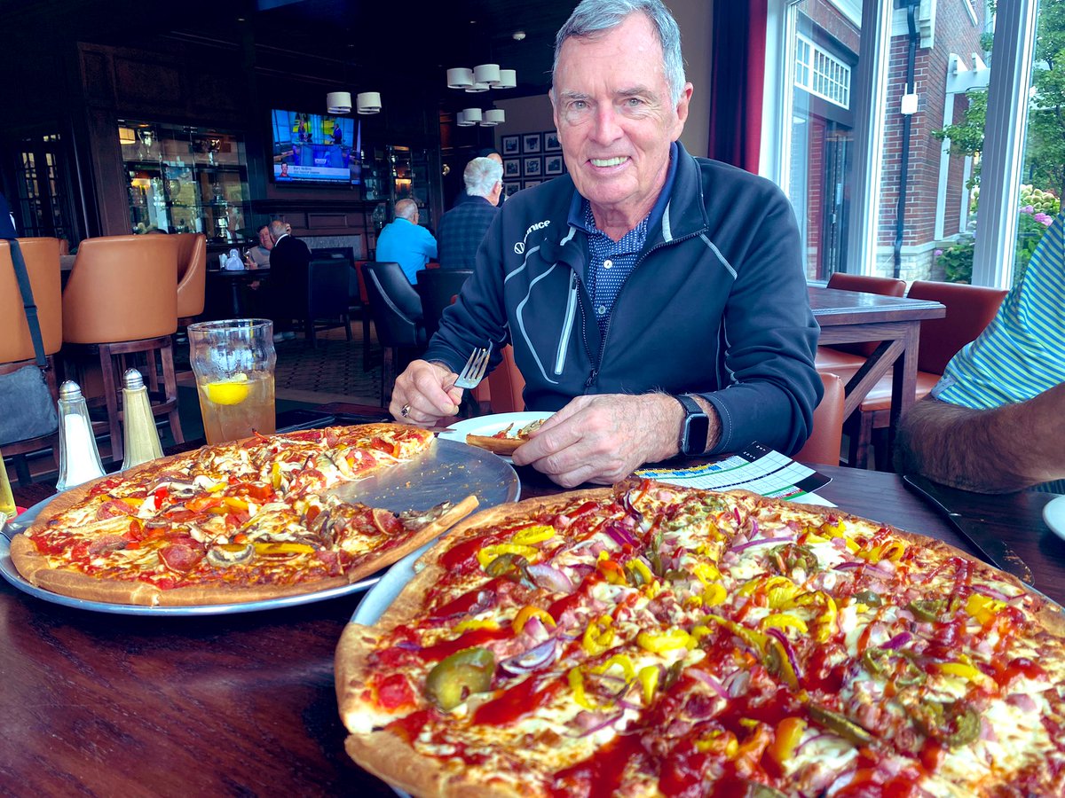 DonFox22's tweet photo. This is how you celebrate shooting a score lower than his age for the 500th time! https://t.co/lUwGGVtbs0