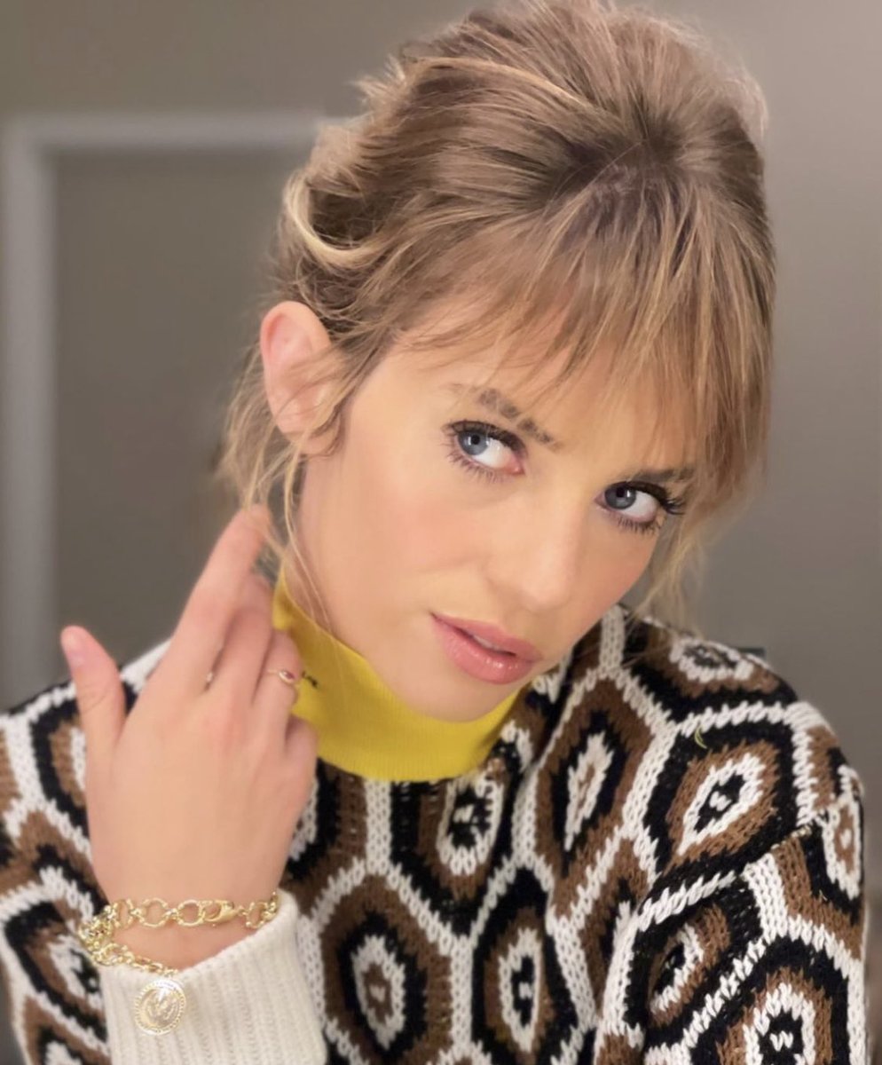 hawkethinker's tweet image. i want her