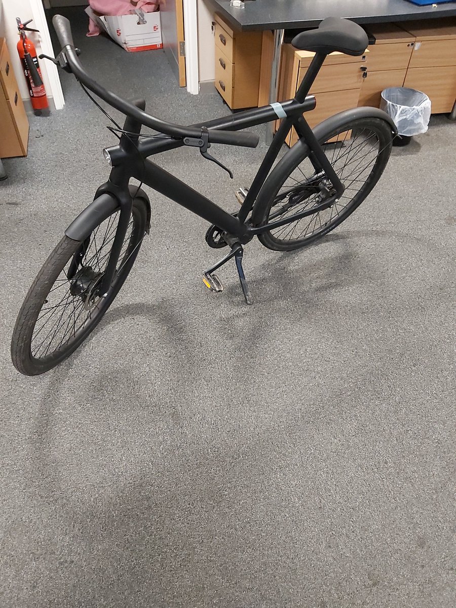 KentPolice7oaks's tweet photo. Our PCs BUTLER and BECK have located a suspected stolen electric bike within the sevenoaks area.
If you believe this bike is yours please contact Kent Police quoting KP-20221001-0796.
#KeepingKentSafe
#ProactiveOfficers #ReassuringCommunities
#RecoveredProperty https://t.co/yA71nmqgoh