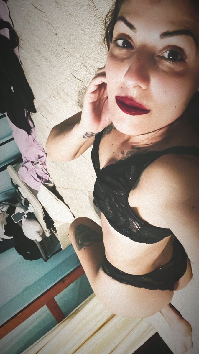 Fren_zy_'s tweet photo. Ti aspetto sul mio Onlyfans 🤯 https://t.co/G5E4CRljKQ #ViolaComeIlMare #onlyfans #1ottobre #babedelicious #italiangirl #babeof #boobs #booty #of #NewProfile #subscribe #sellingfeetcontent #feetlover #feetfethish #tinder #fuck #nudes #NudistLove #customclips https://t.co/J64sjoox3m