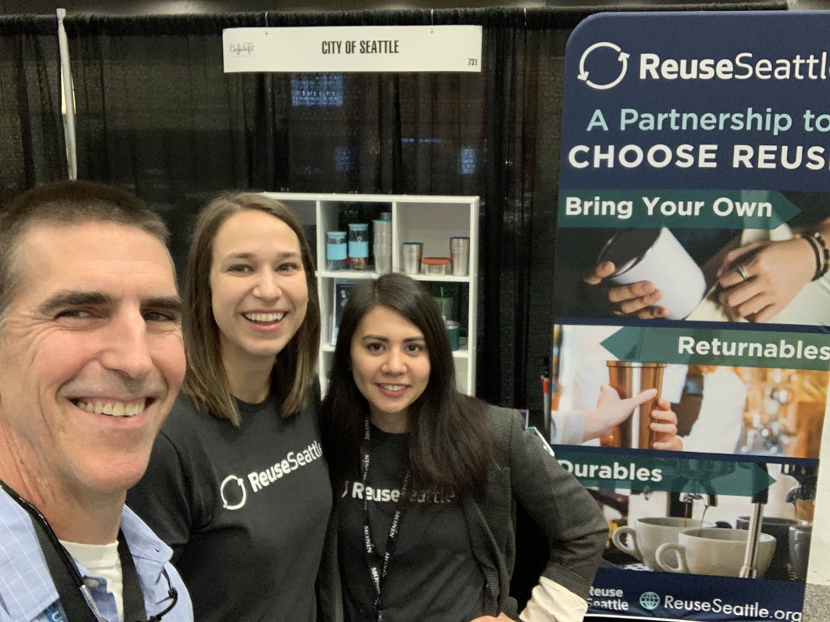 patrecycles's tweet image. #CoffeeFest  Our Reuse Seattle team is making a splash at @CoffeeFestShow @WAConvention to promote coffee service in cafes via ‘Returnable’ reusable cups, durable dine-in cups, and BYO folks! Thanks to our partner reuse vendors and @SeattleSPU, Blue Daisi &amp;amp; @CascadiaCG1 staff.