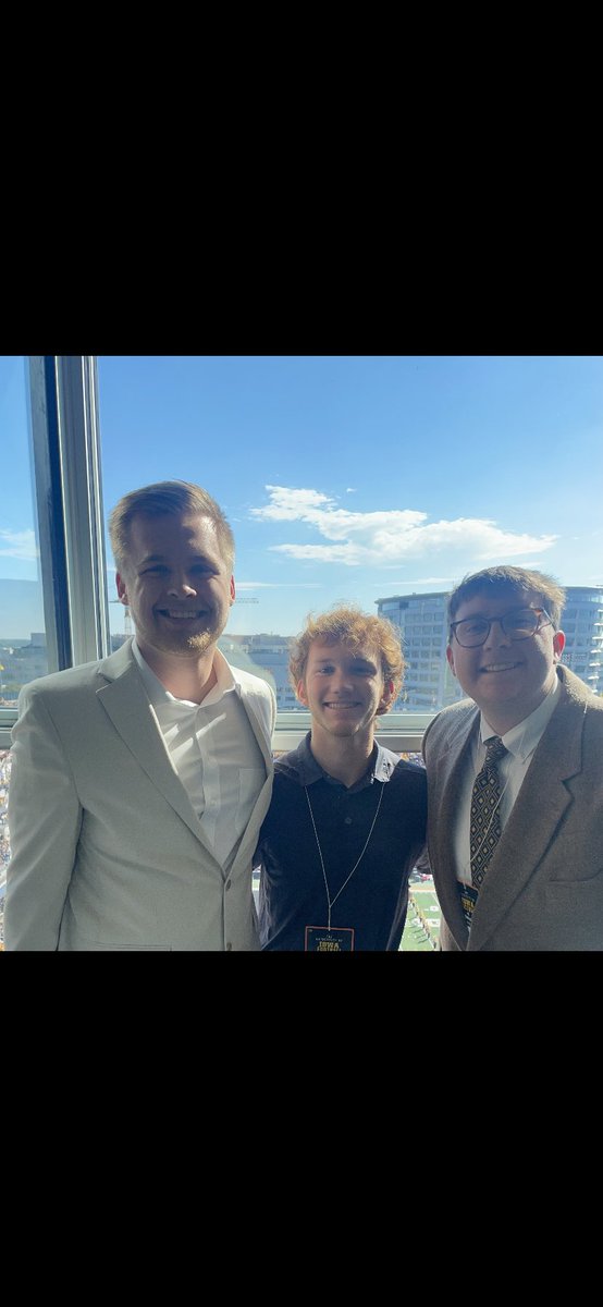 KRUISports's tweet image. Tune in to @KRUISports where @MichaelMerrick_ and @MaxvG will be calling the game today.