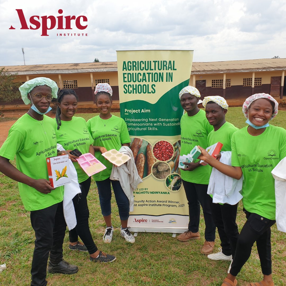 aspire_leaders's tweet photo. 2021 Aspire Leaders Program alumna and Community Action Award recipient, Faith Nchotu, works with Open Dreams to provide agricultural education to schools in Cameroon. Learn more about her project here: https://t.co/taBdcVRryB #socialimpactsaturday #aspireleadersalumni https://t.co/DsDYCUYWpk