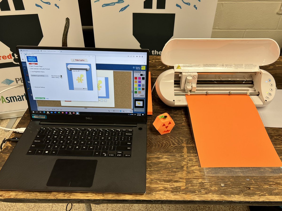 BucksIUSTEAM's tweet image. #MobileFabLab is set up and ready @SenSantarsiero Kids Fest, come see us to fabricate pumpkins, code #Dash @WonderWorkshop through the pumpkin 🎃 patch, and see #digitalfabrication in action! #STEMinPA