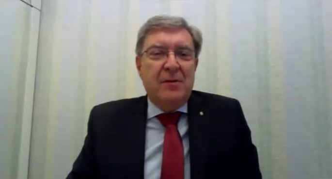 mitgov_it's tweet photo. Il Ministro #Giovannini al Festival #AMDEC: "Non dobbiamo abbandonarci all'idea che una crisi energetica come quella in corso ci debba far rallentare dalla transizione #energetica, da quella #ecologica e dalla #cooperazione" @stefanolepri #1ottobre https://t.co/U0eqs3uAzA