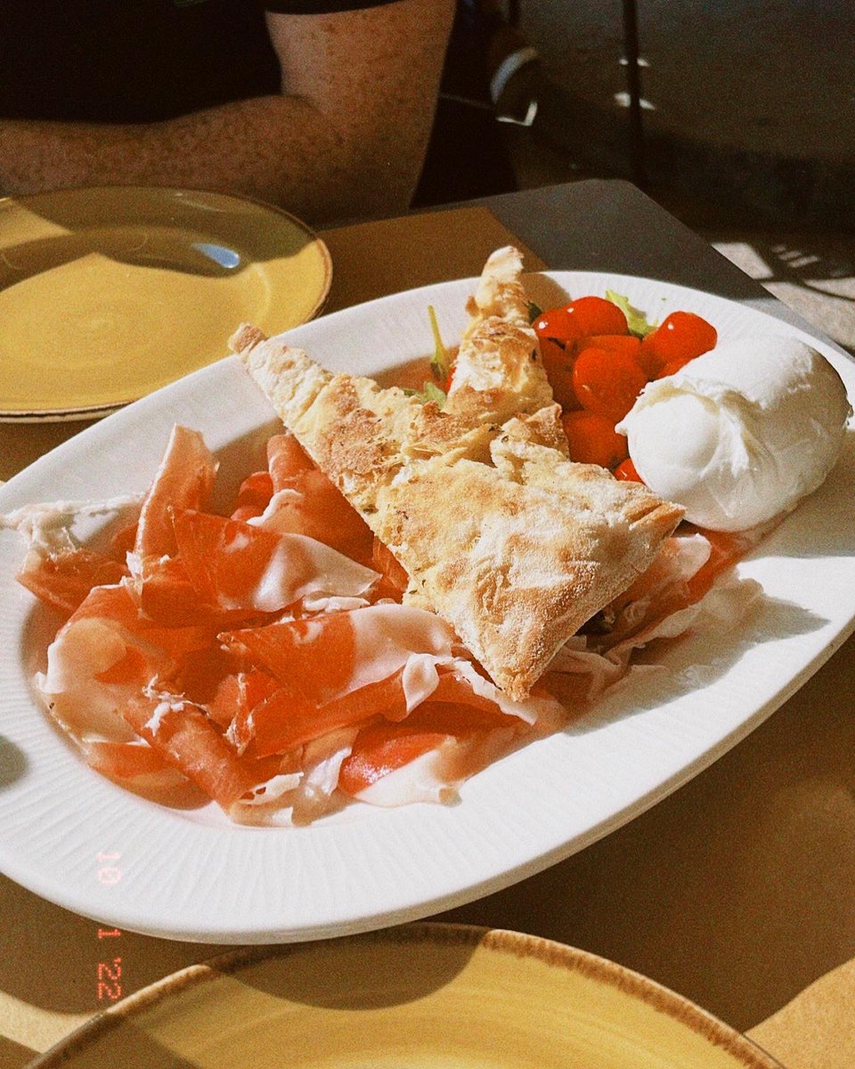 Abb_Reid's tweet photo. Milan 🇮🇹🍕🍝 https://t.co/b9qljwaaqL